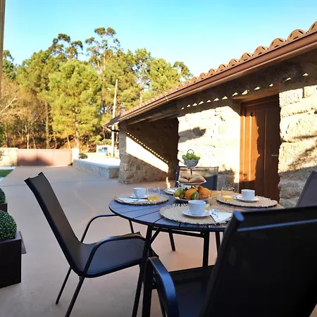 Galihost - A Casa De Alsira * Ribadumia