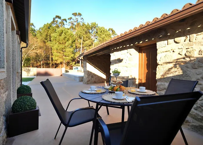 Galihost - A Casa De Alsira * Ribadumia